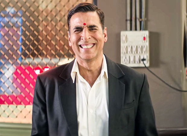 Akshay Kumar Carefree LLB 3 (8)