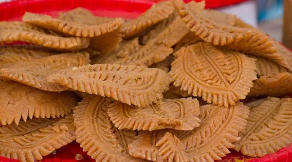 Modern Turns on Standard Pitha