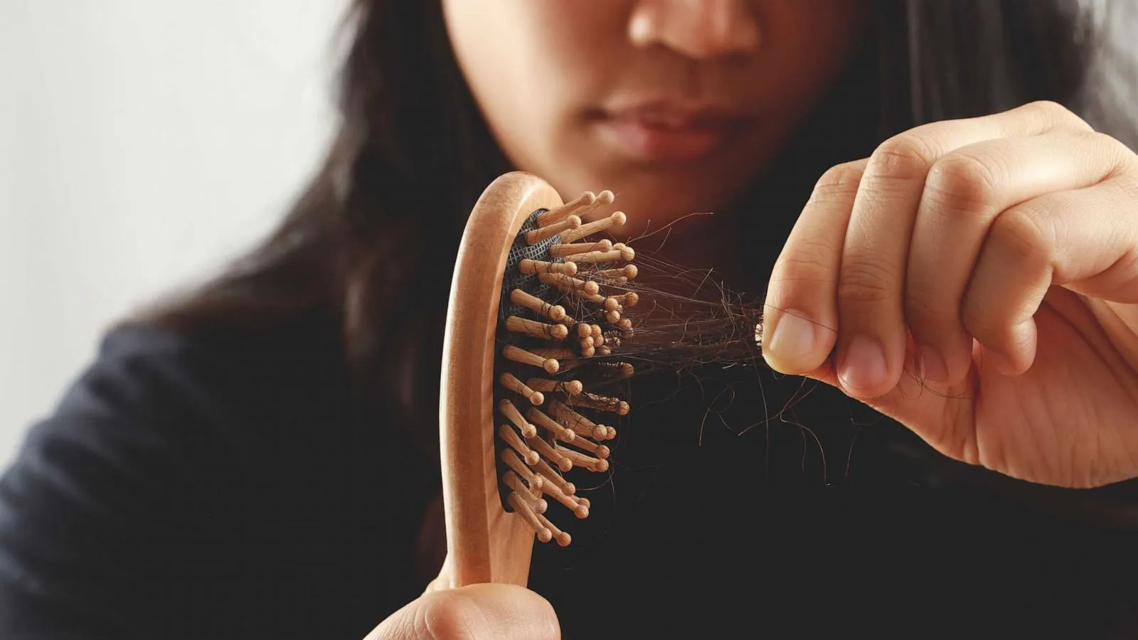 Why Herbal Remedies Are Better for Hair and Skin