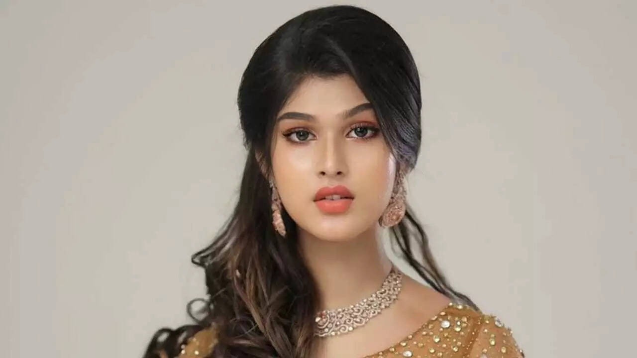 Apsara CJ Bigg Boss Season 9