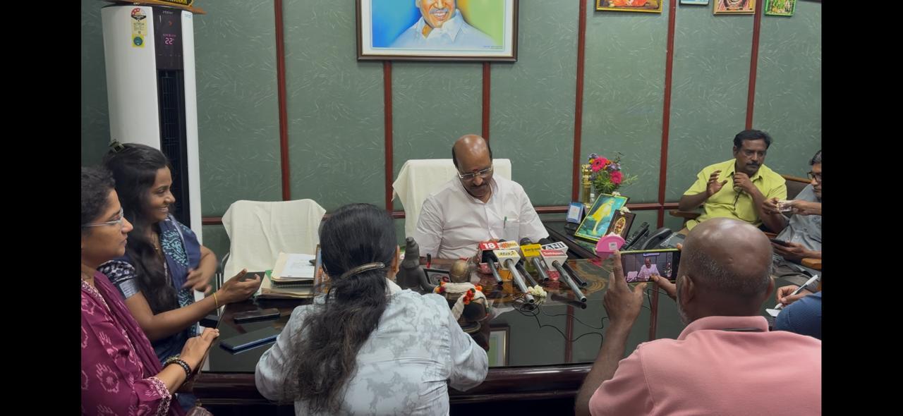 Namma Ooru Namma Gethu Press Meeting