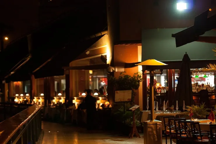 Why late night eating is so common now