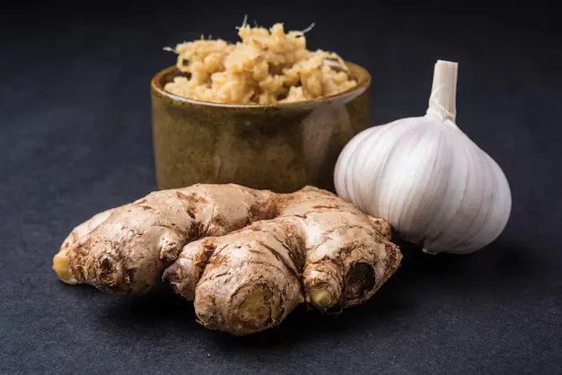 In Hot Weather, Limit Ginger and Raw Garlic Intake