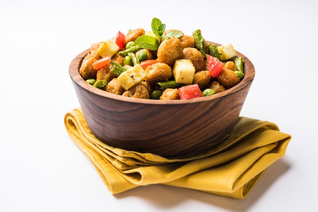 Best high protein vegetarian foods for Indian gym diet paneer and soya