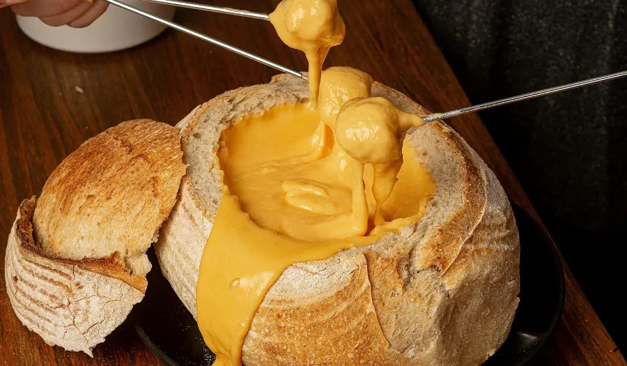Fondue of cheese