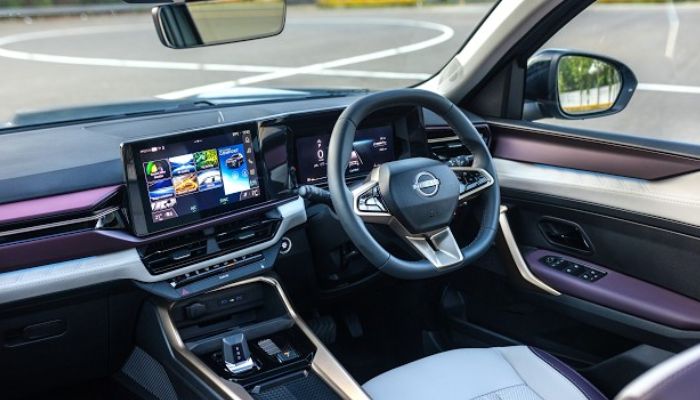 Nissan Tekton Interior