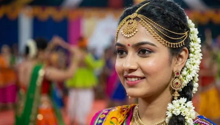 Gujarati traditional hair jewellery including maang tikka matha patti and gajra for Garba look Gujarati traditional hair jewellery including maang tikka matha patti and gajra for Garba look