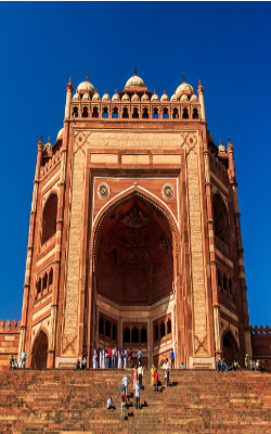 Buland Darwaza: Gateway to Glory